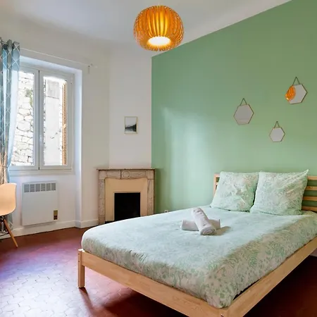 Cosy And Trendy 3 Bedrooms Train Tramway *